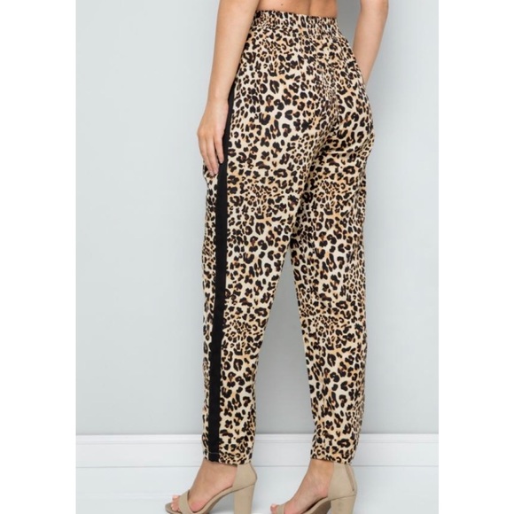 NWT See And Be Seen Brown Leopard Silky Pants - Picture 3 of 4